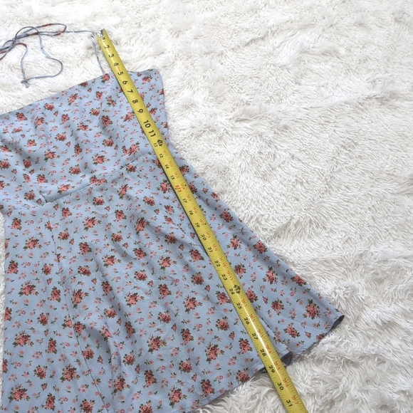 🔴Reserved for @tia_felice Reformation Blue Petunia Floral Presley Dress - Picture 13 of 16